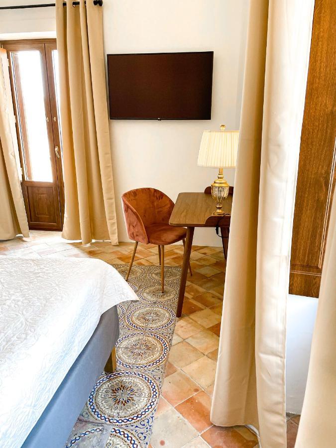 B&B Faraglione Lipari  Buitenkant foto