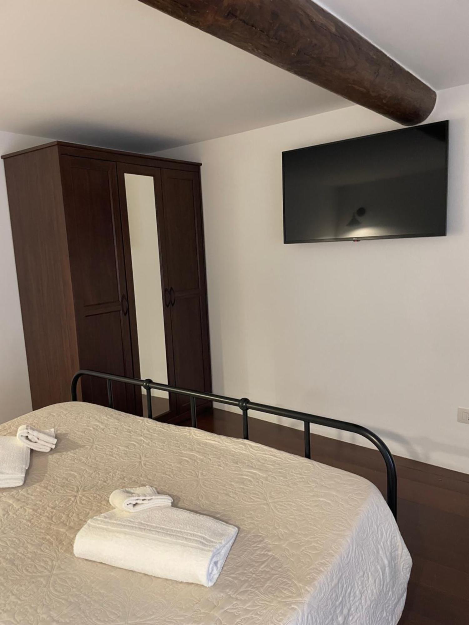 B&B Faraglione Lipari  Buitenkant foto